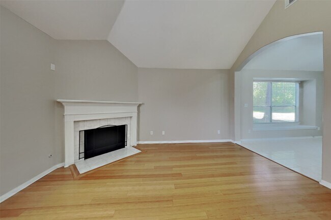 Foto del edificio - 20610 Emerald Spruce Ct