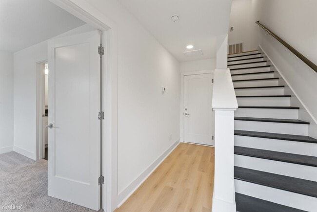 Building Photo - 3 br, 3.5 bath House - 621 Markham Street
