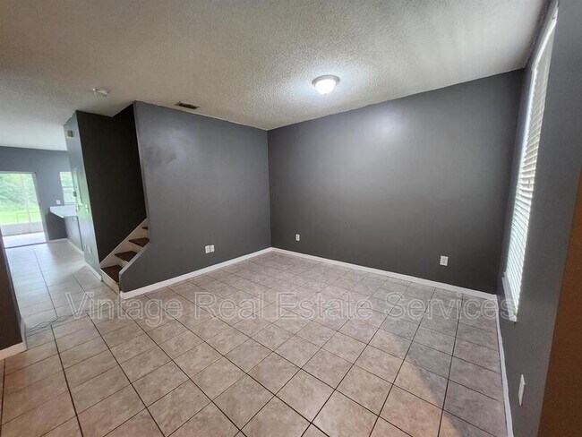 Building Photo - 30151 Barnaby Ln