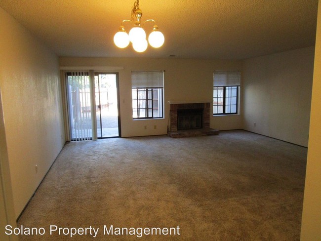 Building Photo - 3 br, 2.5 bath House - 1752 Stuart Court