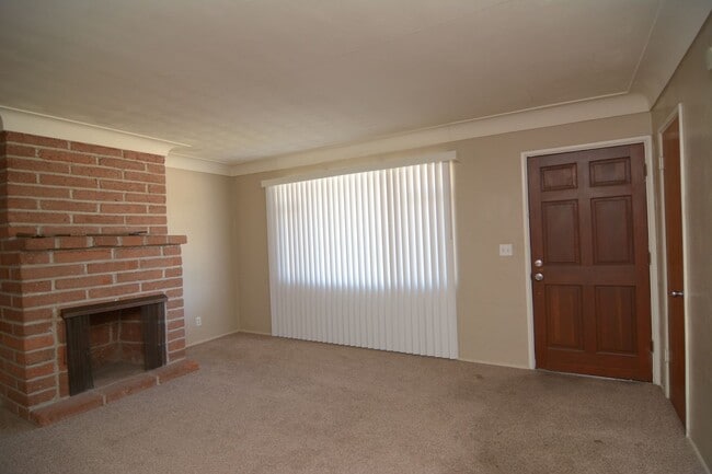 Building Photo - Charming 2 Bedroom 1 Bath Home! Central Tucson Location!