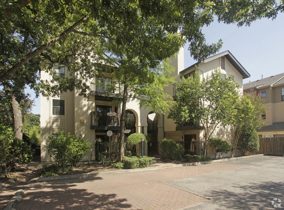 Foto principal - 1306 Norwalk Ln