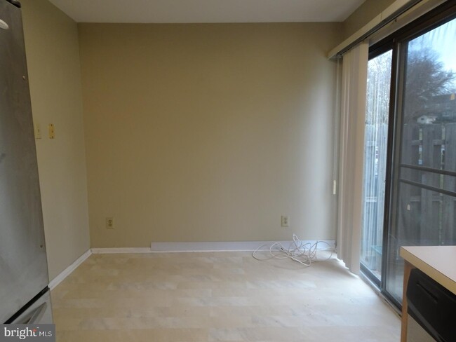 Foto del edificio - 503 Essex Ct