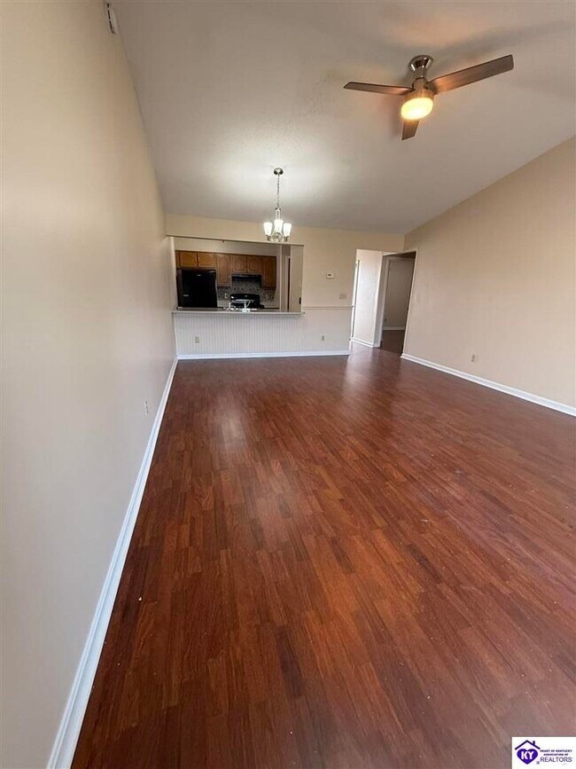 Foto del edificio - 512 Independence Ct