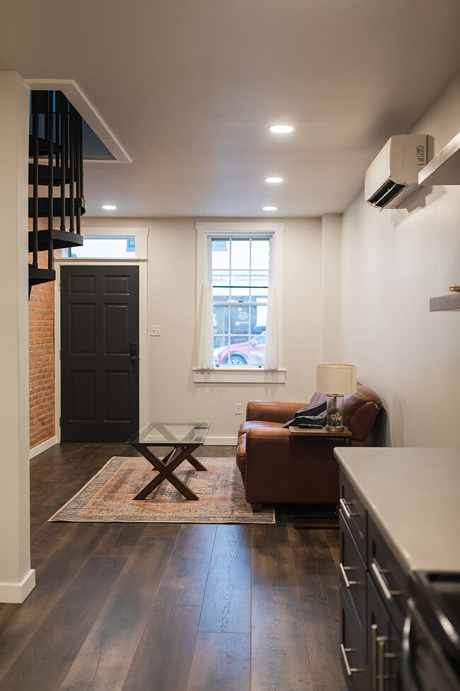 Foto del edificio - 222 W Walnut St