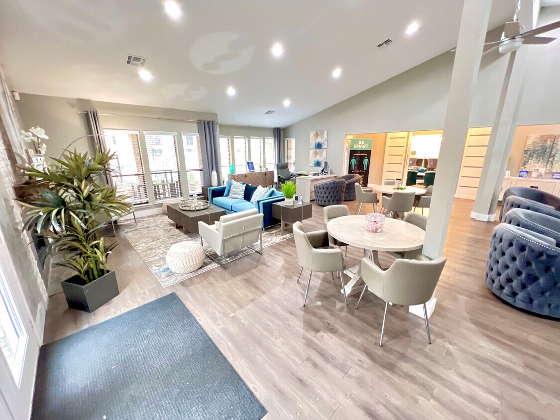 Ashley Oaks Apartments in San Antonio, TX