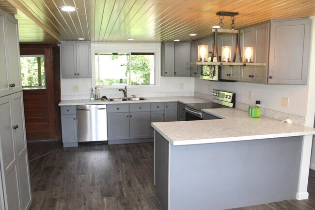 Building Photo - 3256 Straightline Pike