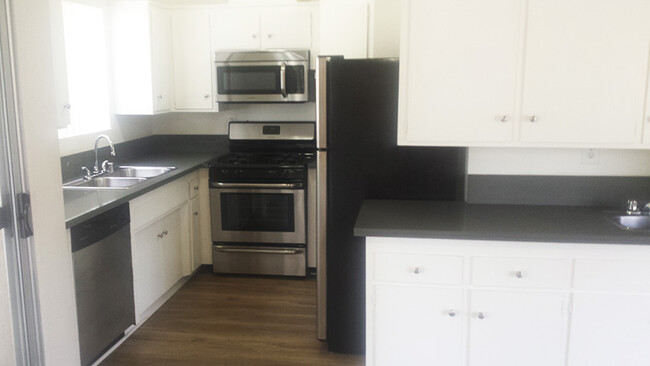 Building Photo - 4850 Whitsett Ave