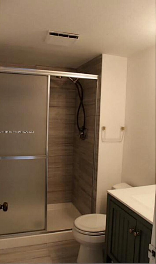 Foto del edificio - 780 NE 69th St