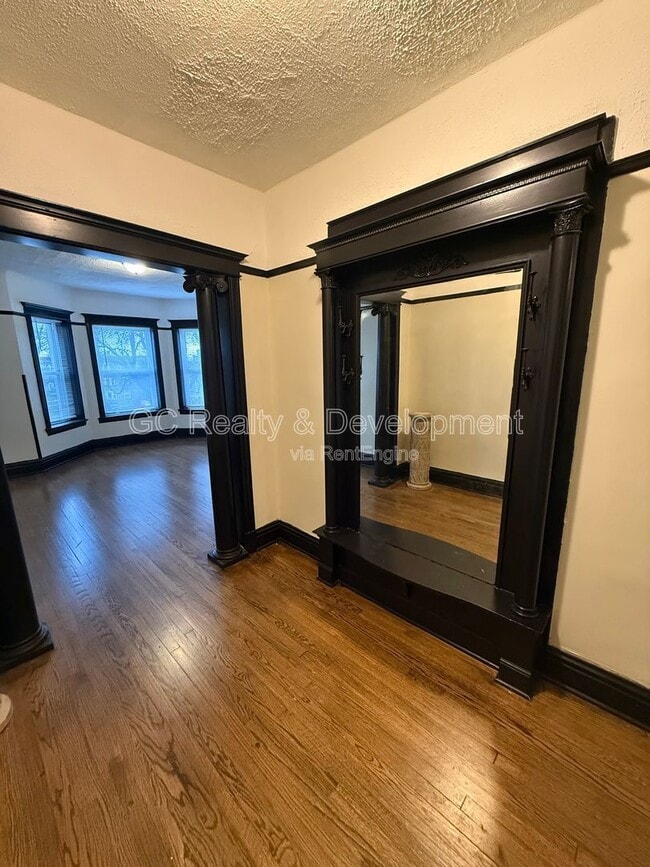 Foto del edificio - 1450 E Marquette Rd