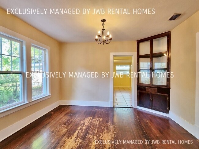 Building Photo - 1166 Hamilton St