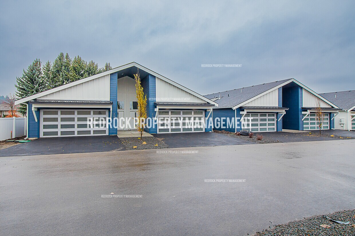 618 S Crescent Ln, Spokane Valley, WA 99016 Townhome Rentals in