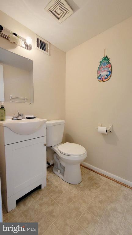 Foto del edificio - 2329 McClellan Ct