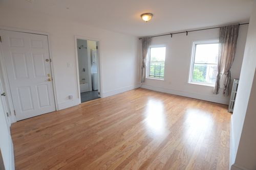 Primary Photo - 242 6th Ave