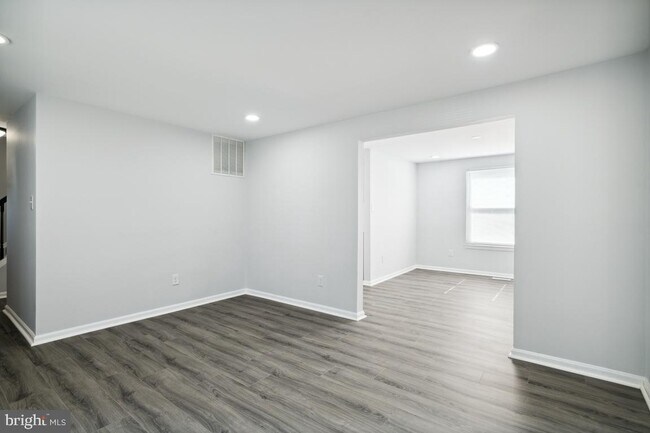 Building Photo - 12401 Stone Church Ct