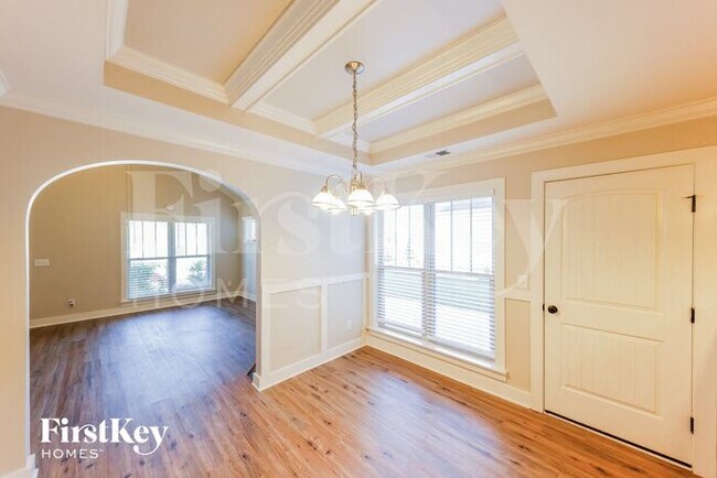 Building Photo - 120 Rossburg Dr