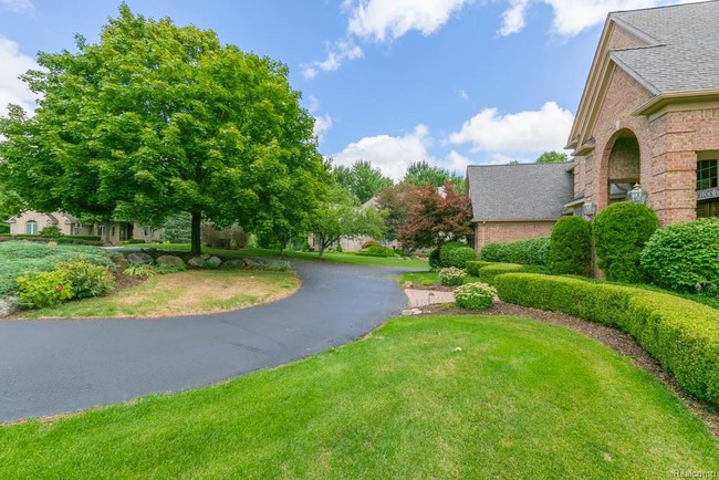 Building Photo - 2564 Hemlock Ct