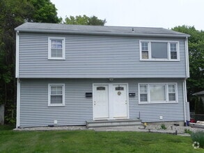Building Photo - 8 1/2 Girard St