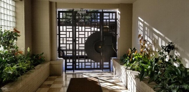 Foto del edificio - 1330 Jones St