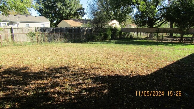 Building Photo - Very nice updated home!