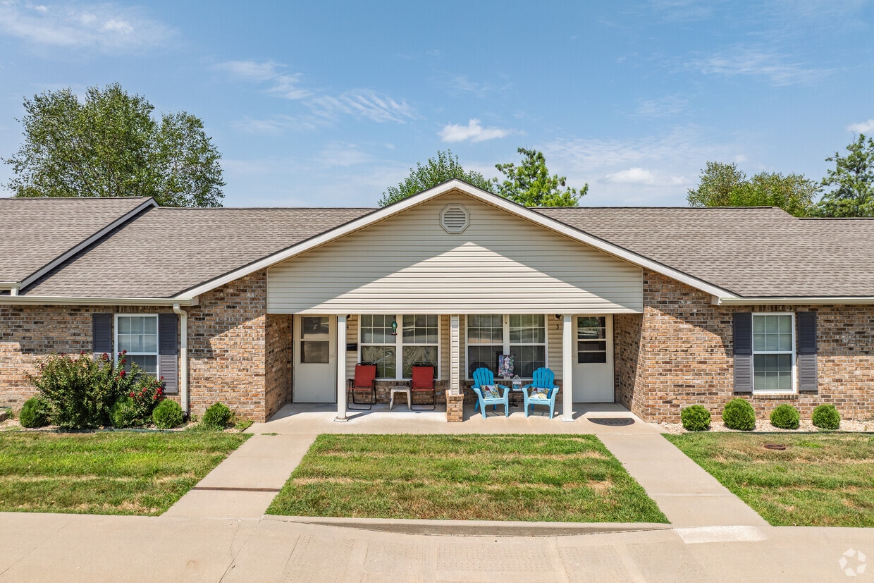 Building Photo - Garden Villas Apartments