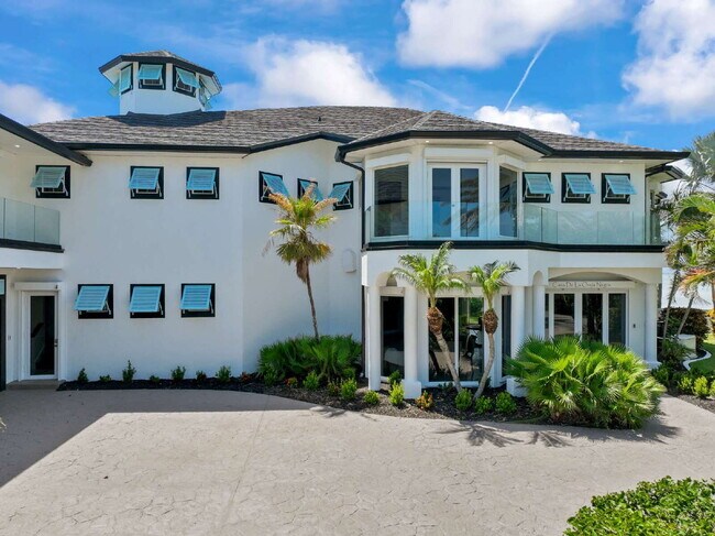 Building Photo - River Falls Drive