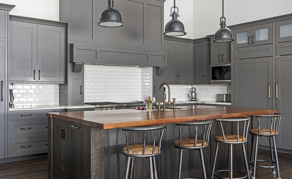 Primary Photo - 7834 Broadway-3108.08