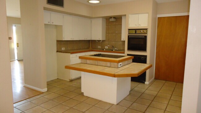 Foto del edificio - Nice 3BR/2Bath