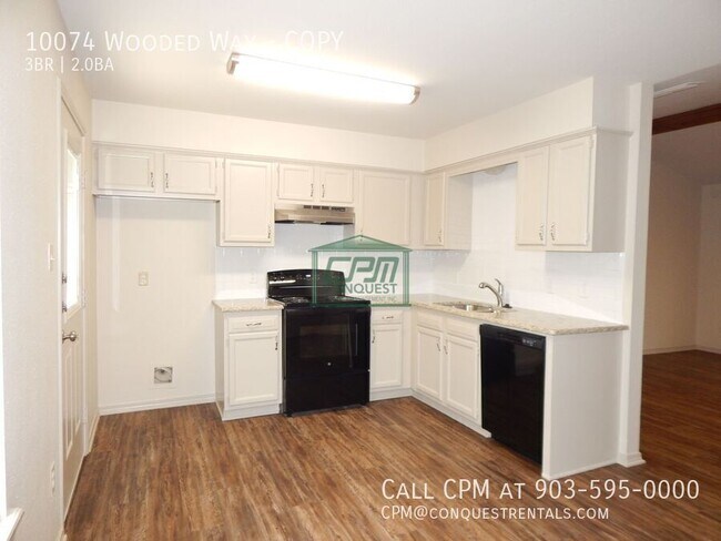 Foto del edificio - 10074 Wooded Way
