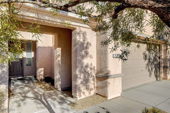 Building Photo - 2536 Sturrock Dr
