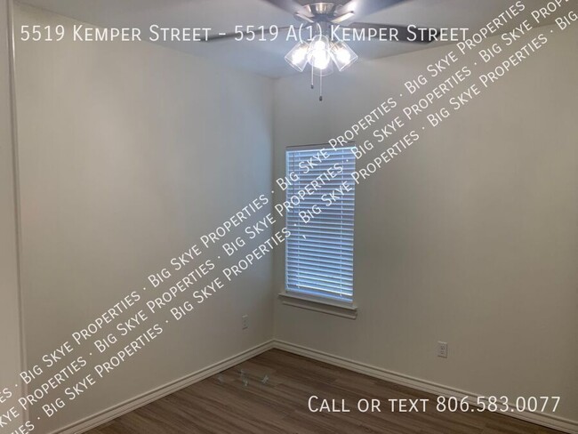 Foto del edificio - 5519 Kemper St