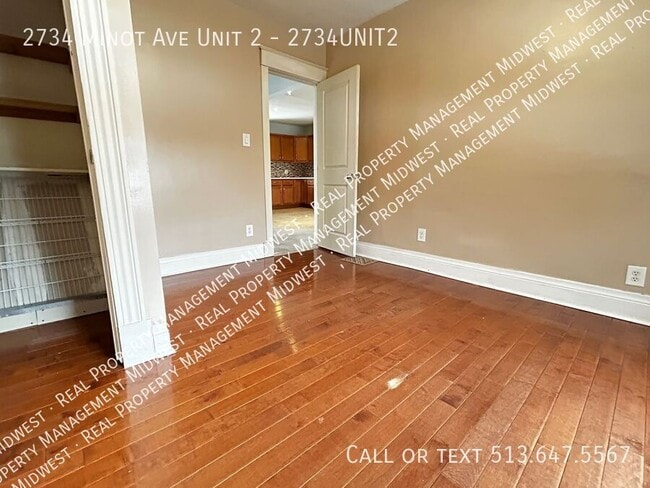 Foto del edificio - 2734 Minot Ave