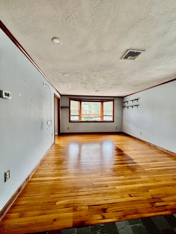 Building Photo - 88 Grover St