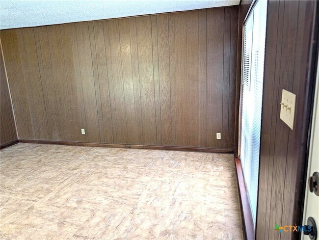 Foto del edificio - 402 Skyline Ave