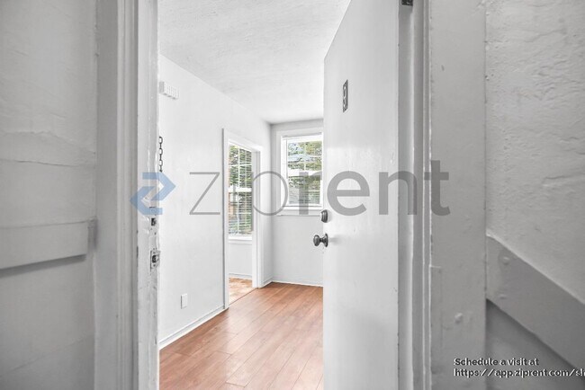 Foto del edificio - 1209 Campbell St
