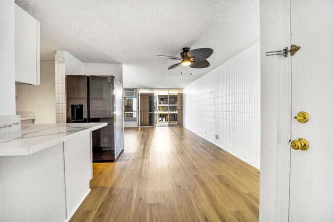Building Photo - 5055 Likini St