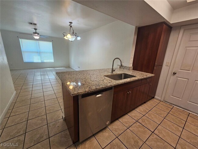 Foto del edificio - 3721 Skyline Blvd