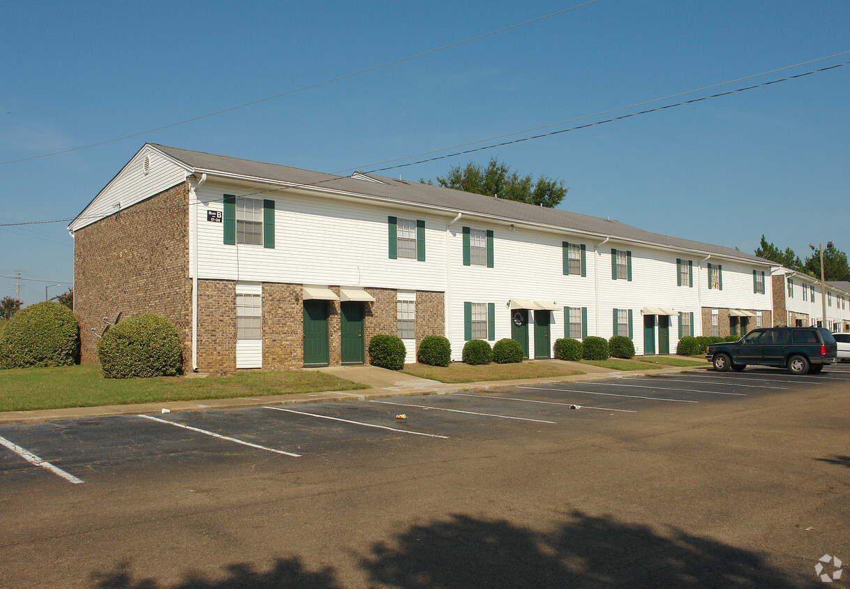 Foto del edificio - Hunter Oaks Apartments