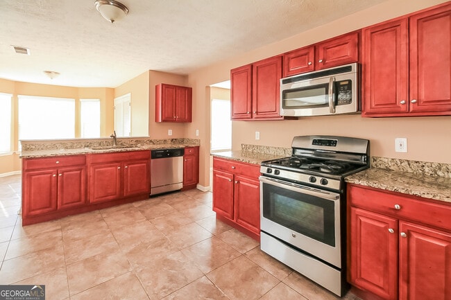 Building Photo - 2095 Sugar Creek Falls Ct