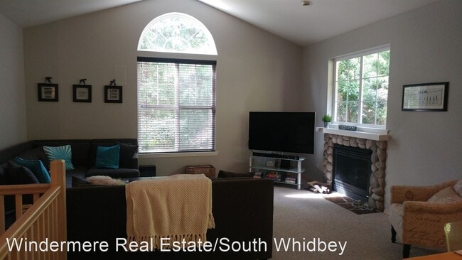 Building Photo - 3 br, 2 bath House - 1025 Cedar Circle