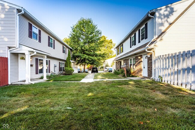 Building Photo - 4839 Oakwood Trail