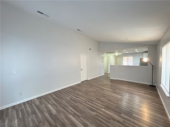 Foto del edificio - 7135 Shadow Crest Dr