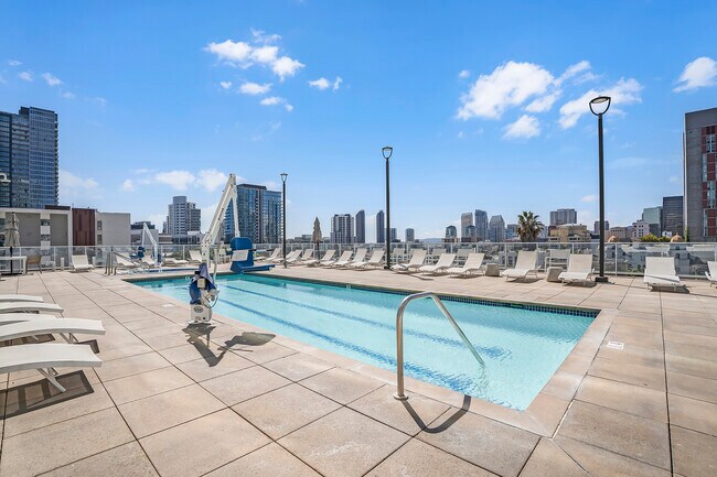 Piscina - Concert Residences