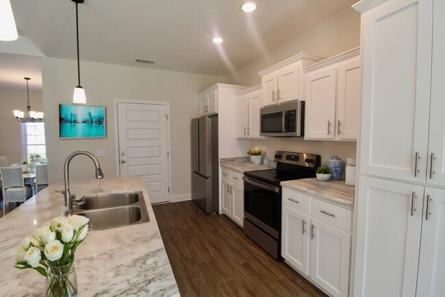 Building Photo - 134 Sunfield Sta Dr