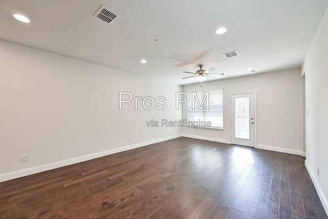 Building Photo - 4256 Mingo Dr
