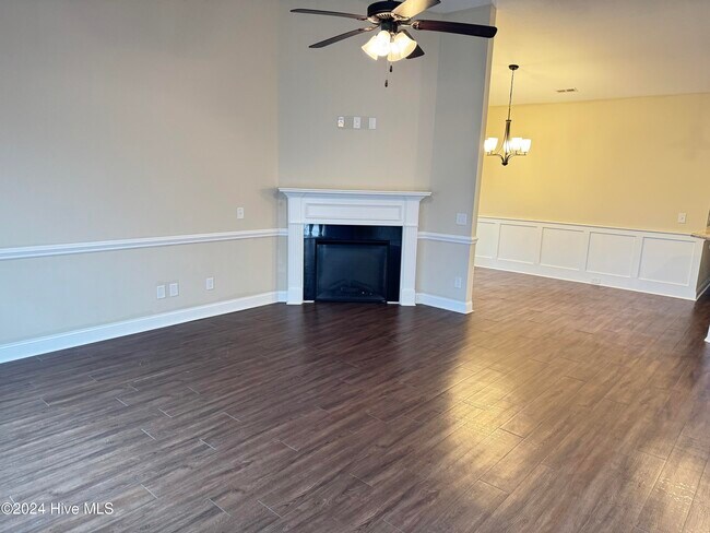 Foto del edificio - 2302 Sweet Bay Drive.