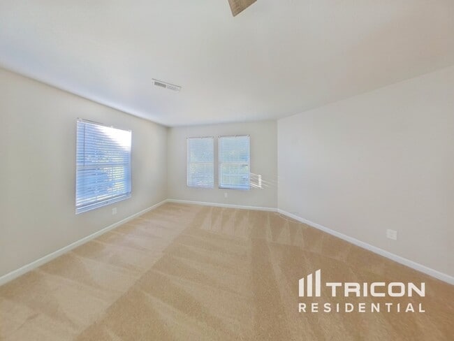 Building Photo - 1332 Waterlily Lane