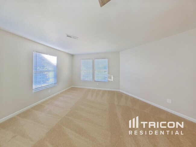 Foto del edificio - 1332 Waterlily Lane