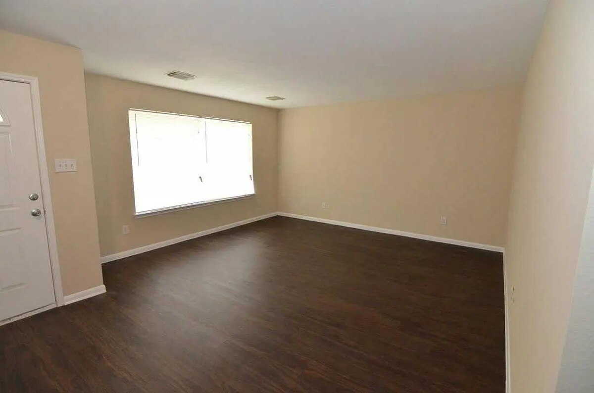 9339 Misty Vale Ln, Houston, TX 77075 House Rental in Houston, TX