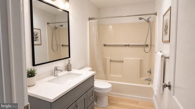 Foto del edificio - 4601 Strauss Ave